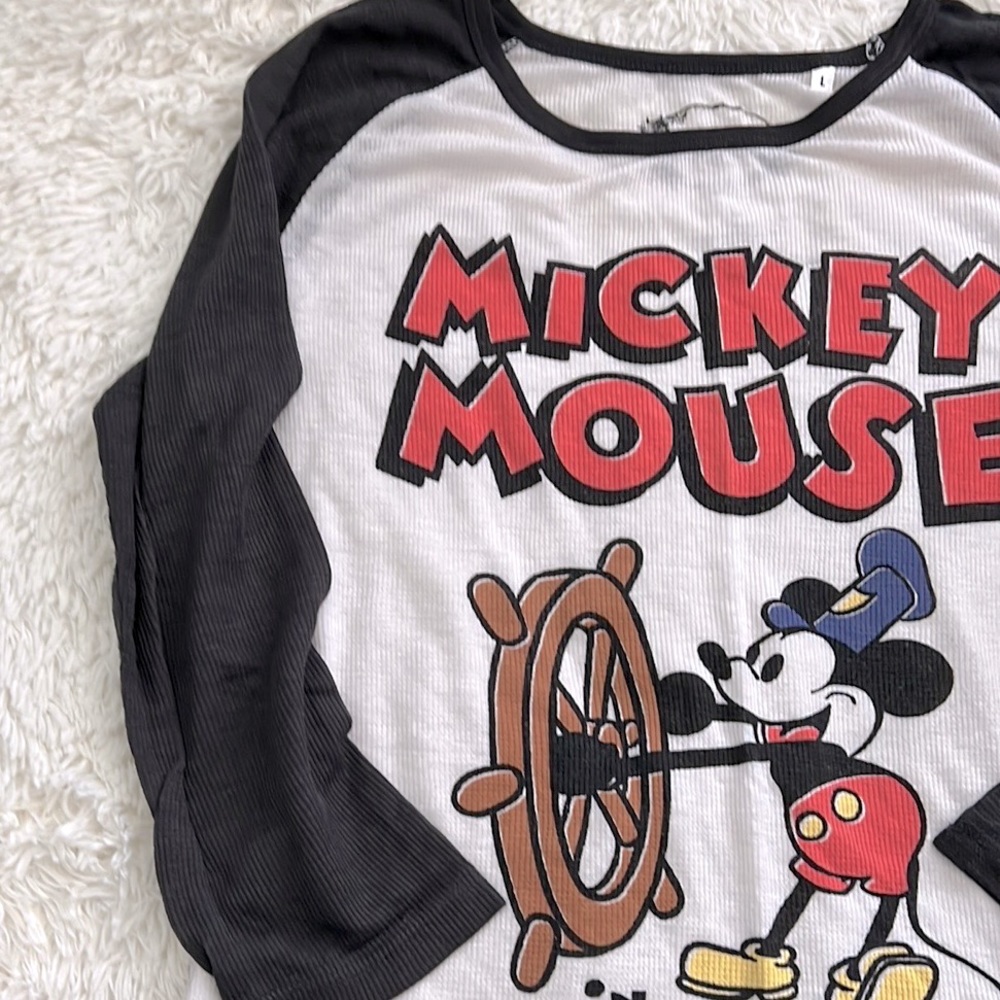 Rare MICKEY MOUSE STEAMBOAT WILLIE long sleeve TOP SHIRT Raglan Sleeve - Picture 2 of 4